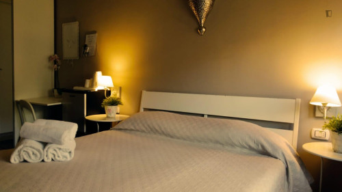 Very nice double ensuite bedroom in Quartiere Umbertino