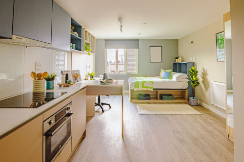  Standard 8 Bed En Suite  -  Ironworks House  - Gallery -  1