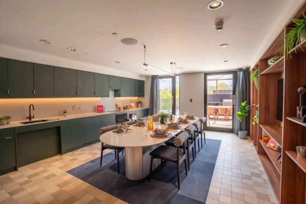 Premium 9 Bed En Suite - 55