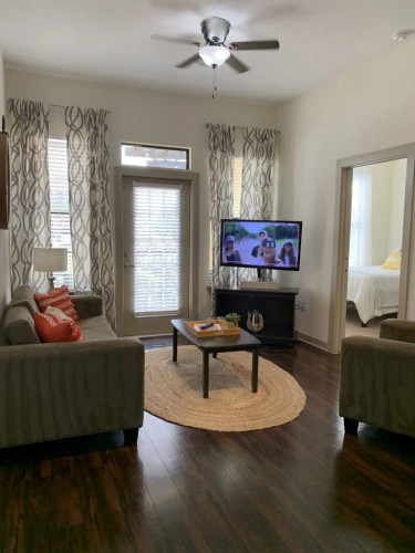University House Fayetteville - Gallery - 18
