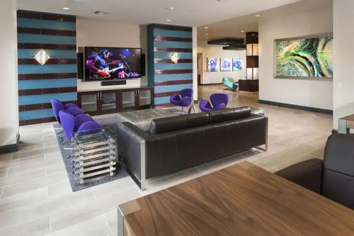 University House Fullerton - Gallery - 7