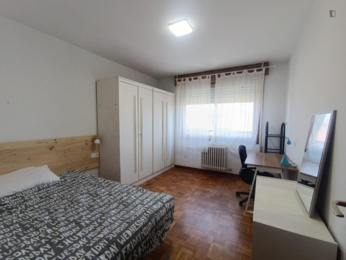 Inviting single bedroom in Iturrama