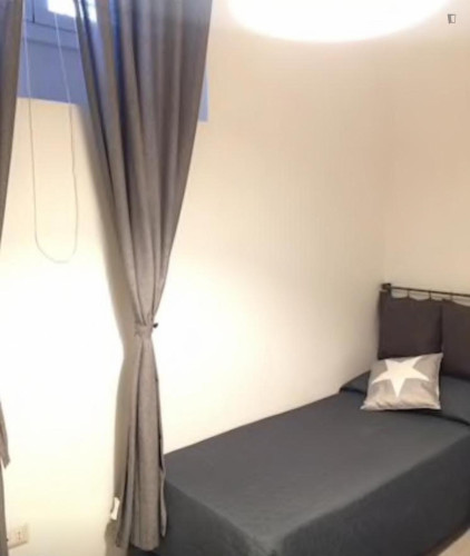 Beautiful 2-bedroom apartment located in the Chiaia neighbourhood and well connected to the city center of Napoli - Gallery - 14