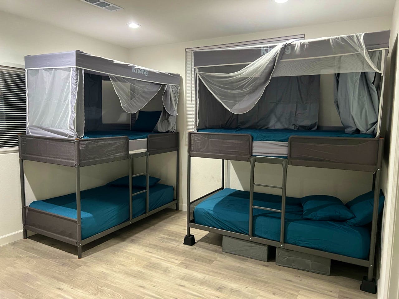  Bed In A 1-Bed Males Only Room  -  N Edgemont Home  - Gallery -  25