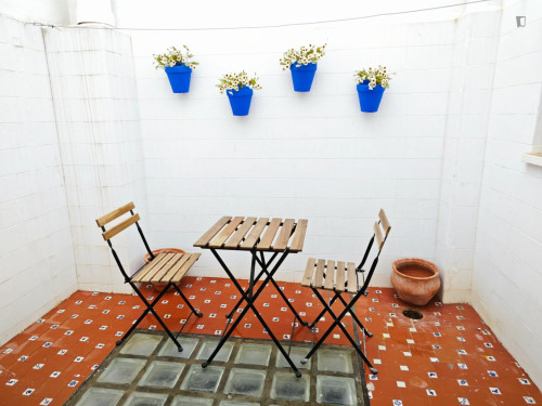 Welcoming double ensuite bedroom in Barrio Peral