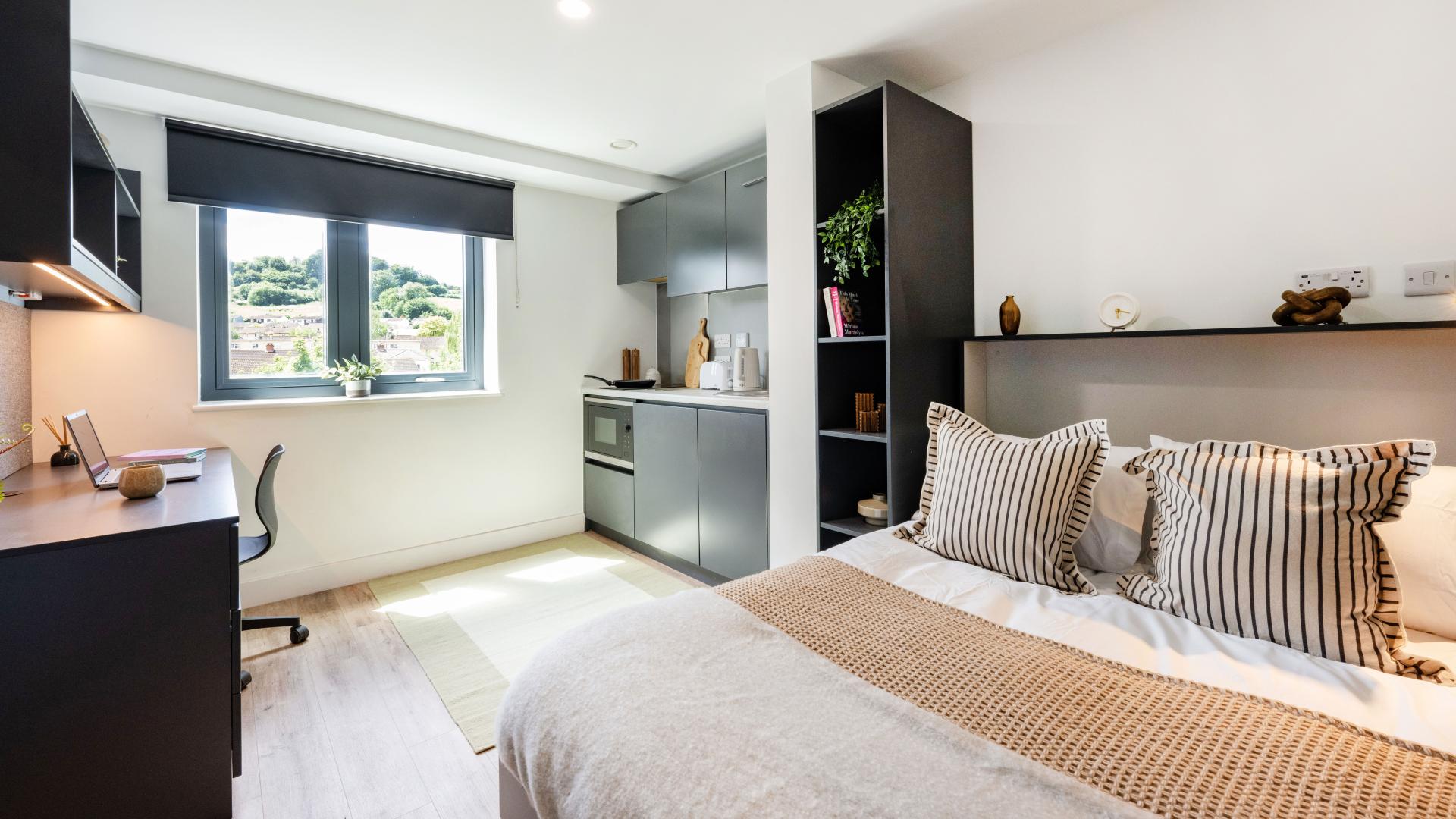  Classic Plus Studio  -  Hollis Wharf  - Gallery -  15