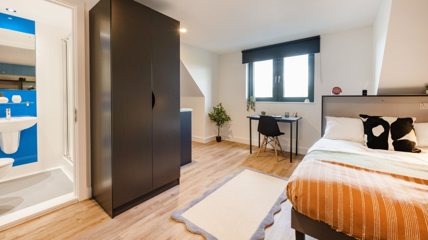 Premium Studio - 2