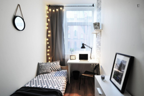 Homely single bedroom in Wrzeszcz