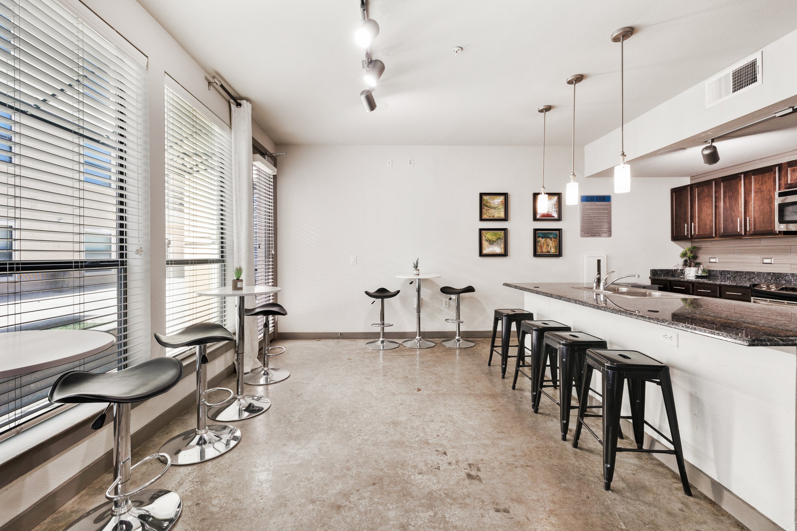 4 Bedrooms - University House TCU - Gallery - 4