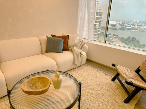 Luxury Urban Retreat with Million-Dollar Views in Singapore's Vibrant City Center