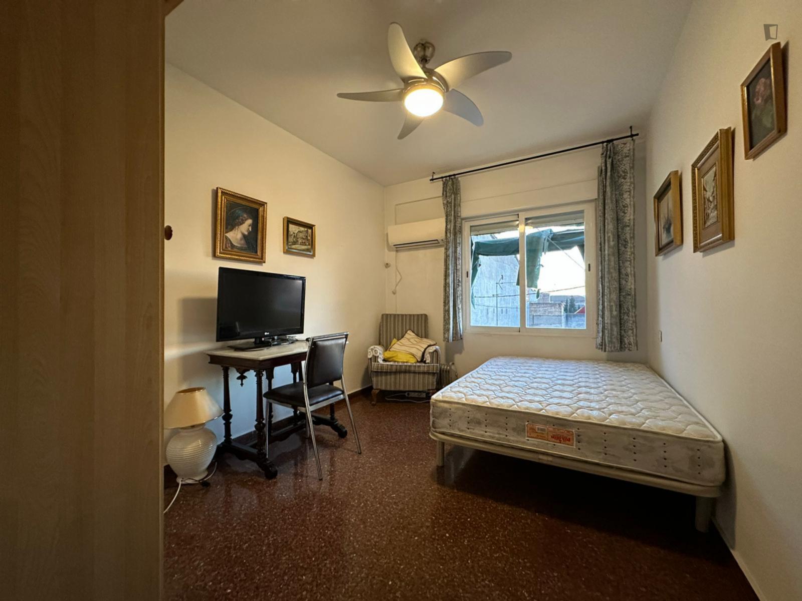 Big Double Bedroom Near Facultad De Ciencias - 1