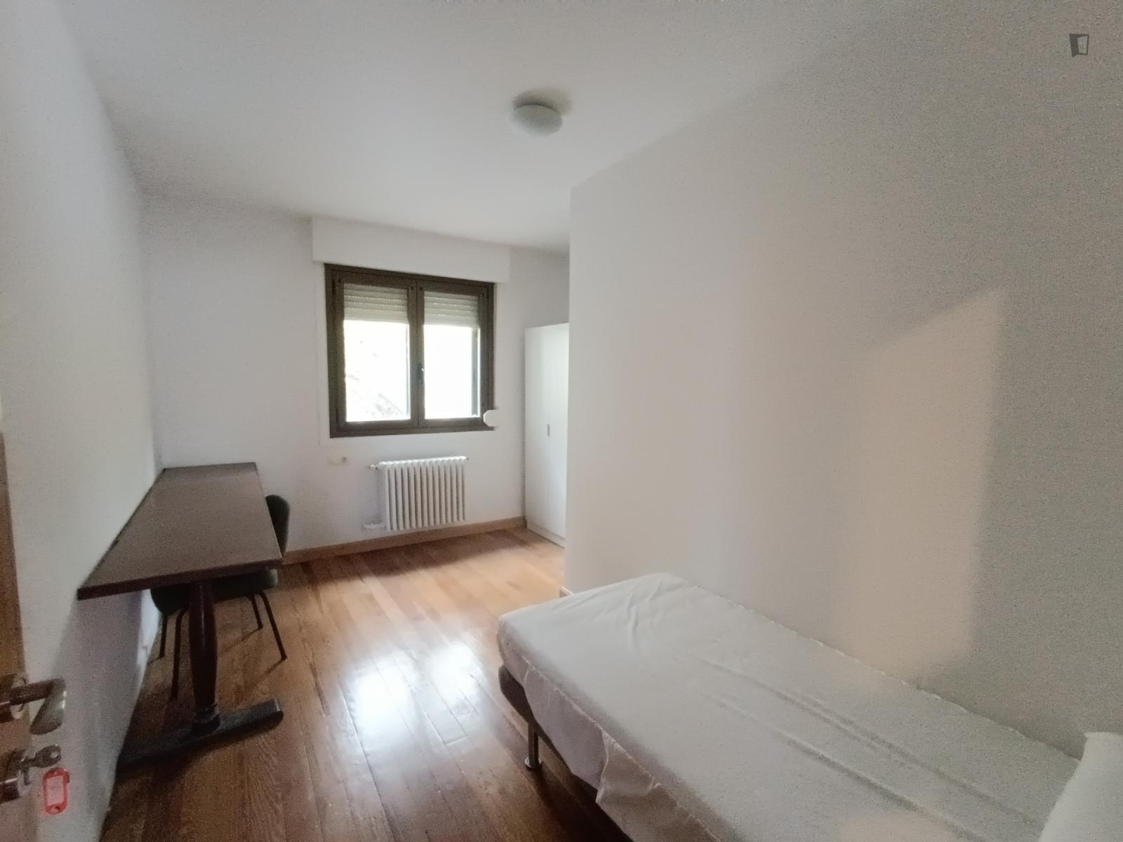 Enjoyable Single Bedroom Near Parque De La Media Luna - 1