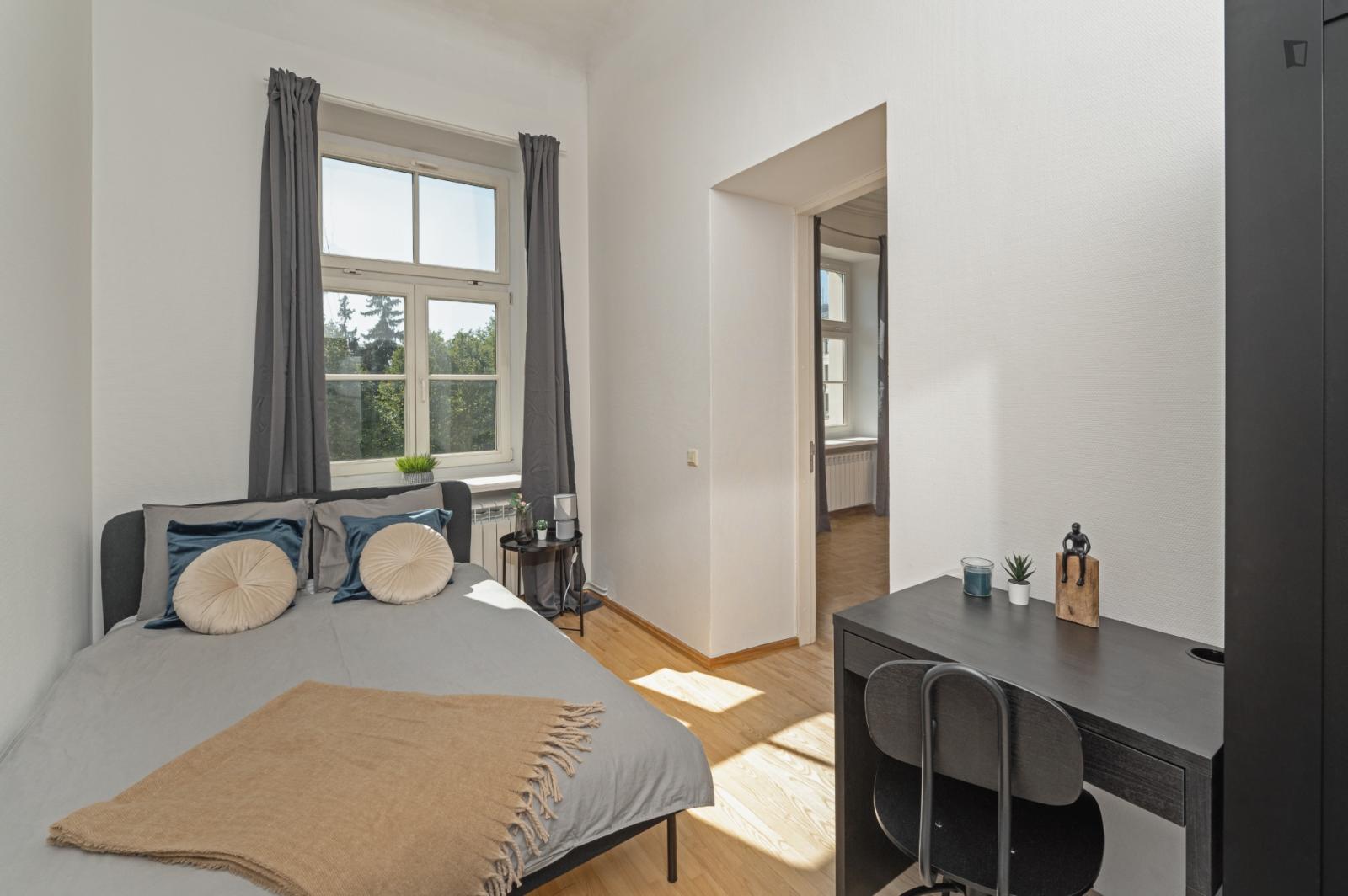 Sunny Double Bedroom In The Central District - Sunny double bedroom in the Central District - Gallery - 1