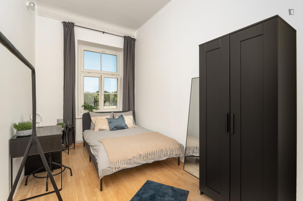 Welcoming double bedroom in the Central District