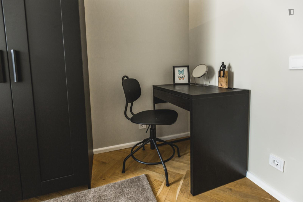Bright single bedroom in the central district close to the University of Latvia