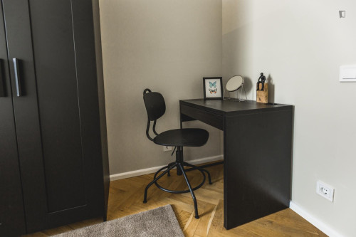 Bright single bedroom in the central district close to the University of Latvia