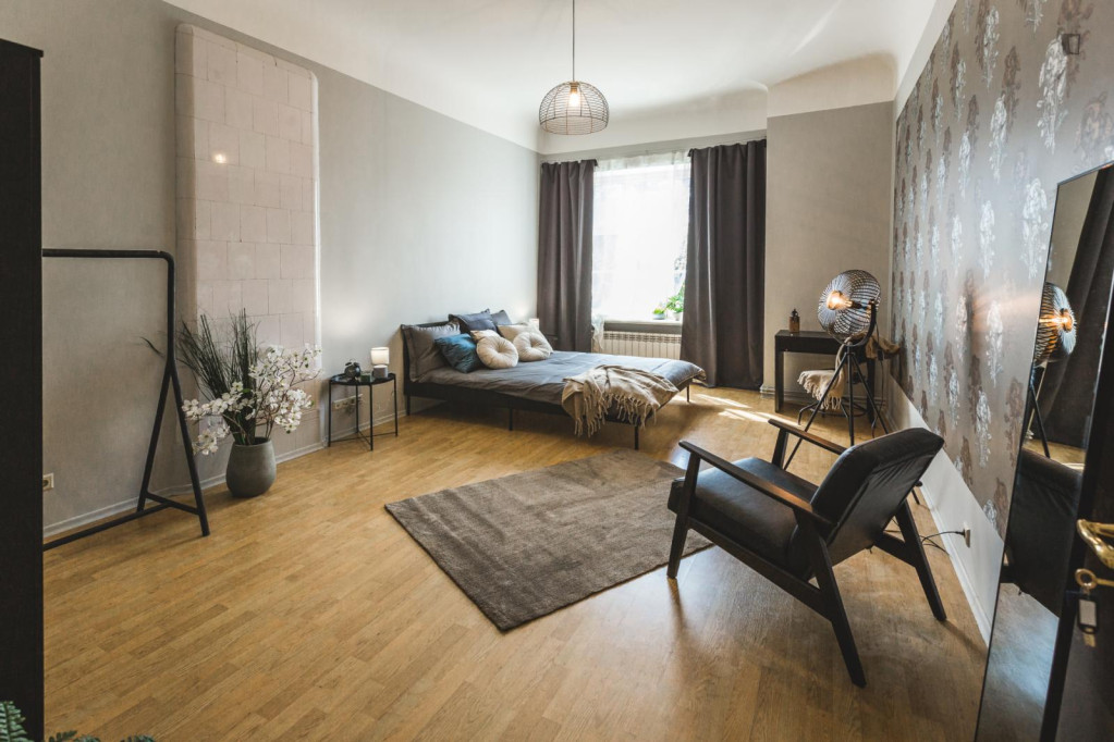 Spacious bedroom in shared flat close to the University of Latvia