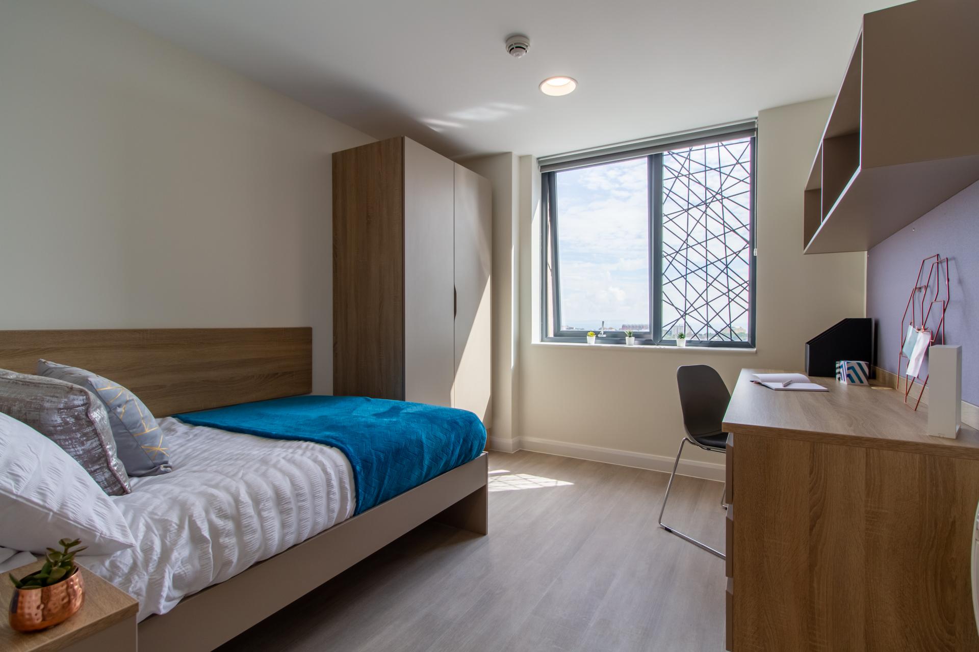 Silver En-Suite High Floors - Skyline - Gallery - 1