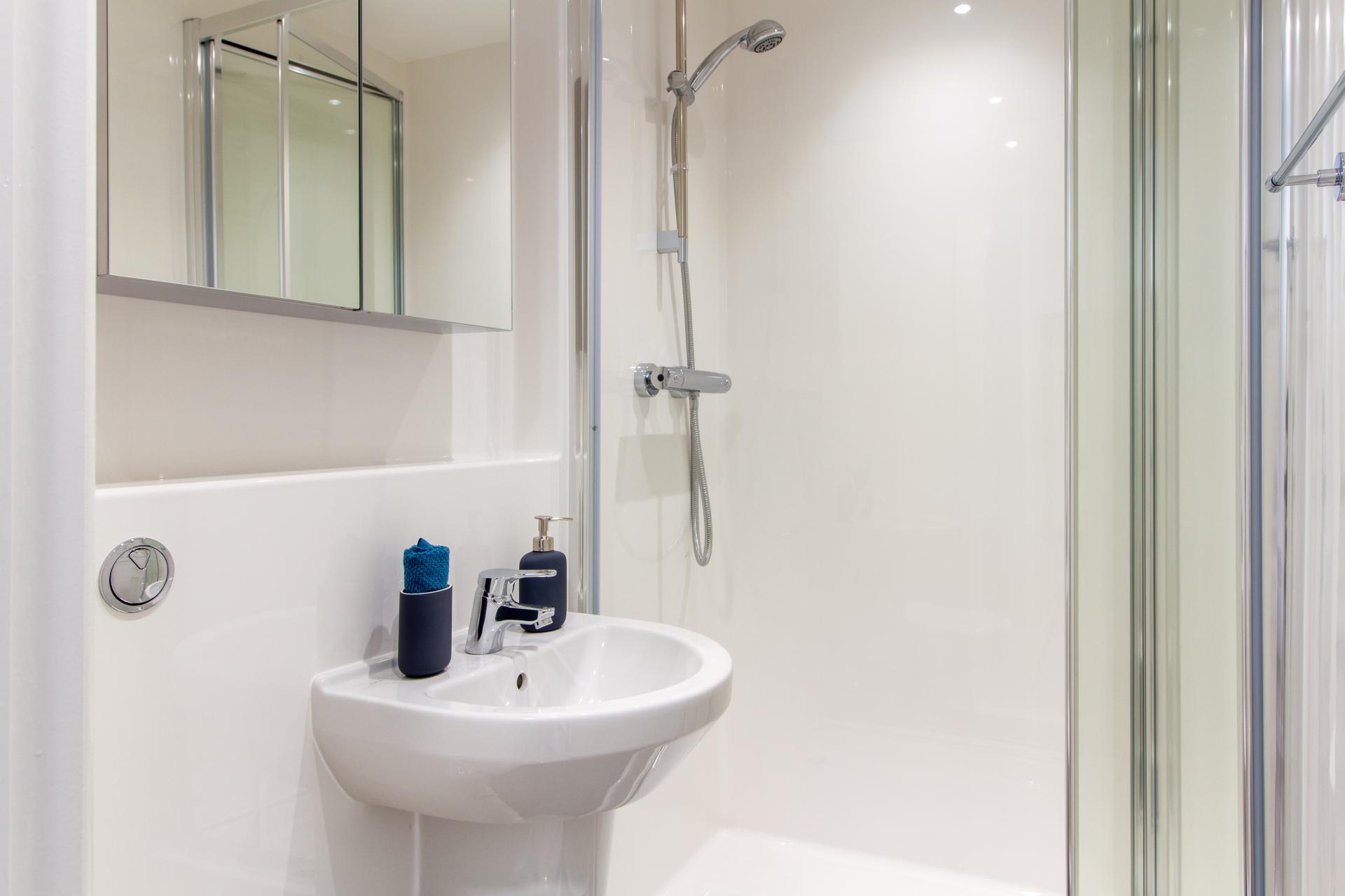 Silver En-Suite High Floors - Skyline - Gallery - 2