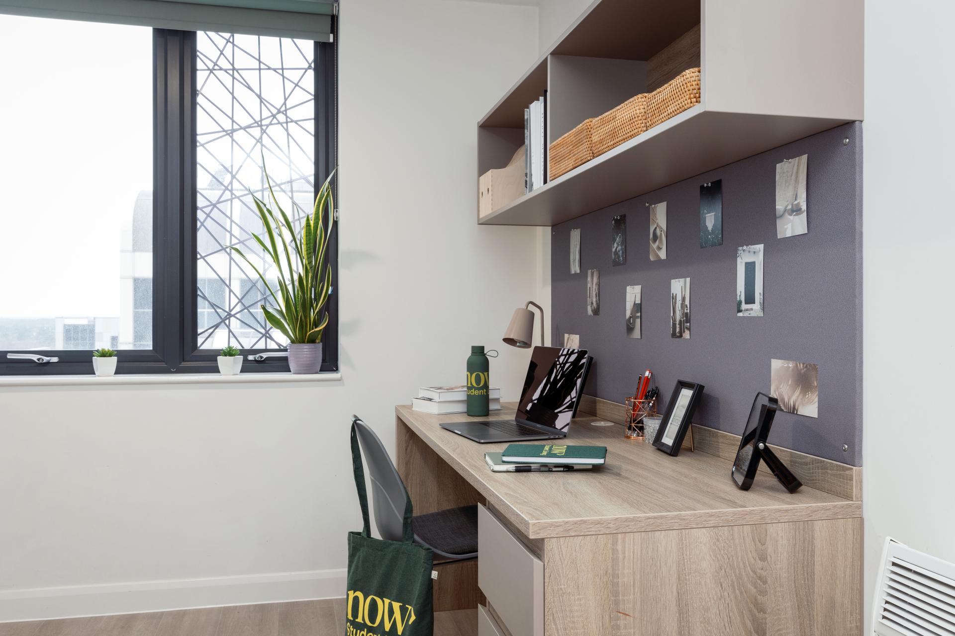  Silver En-Suite Mid Floors  -  Skyline  - Gallery -  4