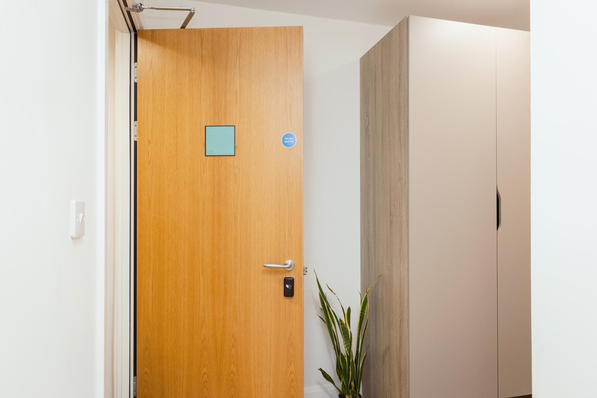 Gold En-Suite Mid Floors - Skyline - Gallery - 5
