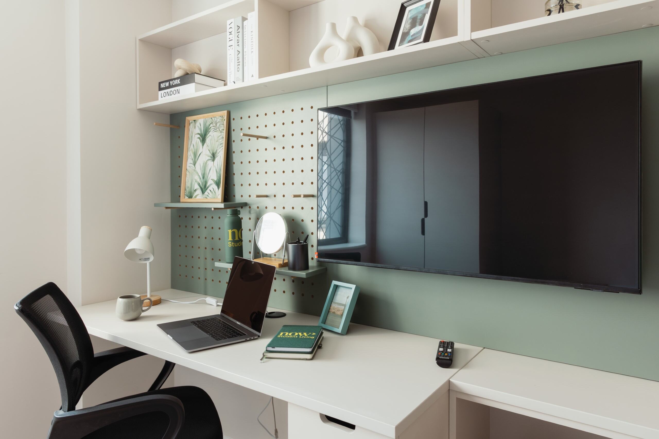  Platinum Studio - Lower Floors  -  Skyline  - Gallery -  8