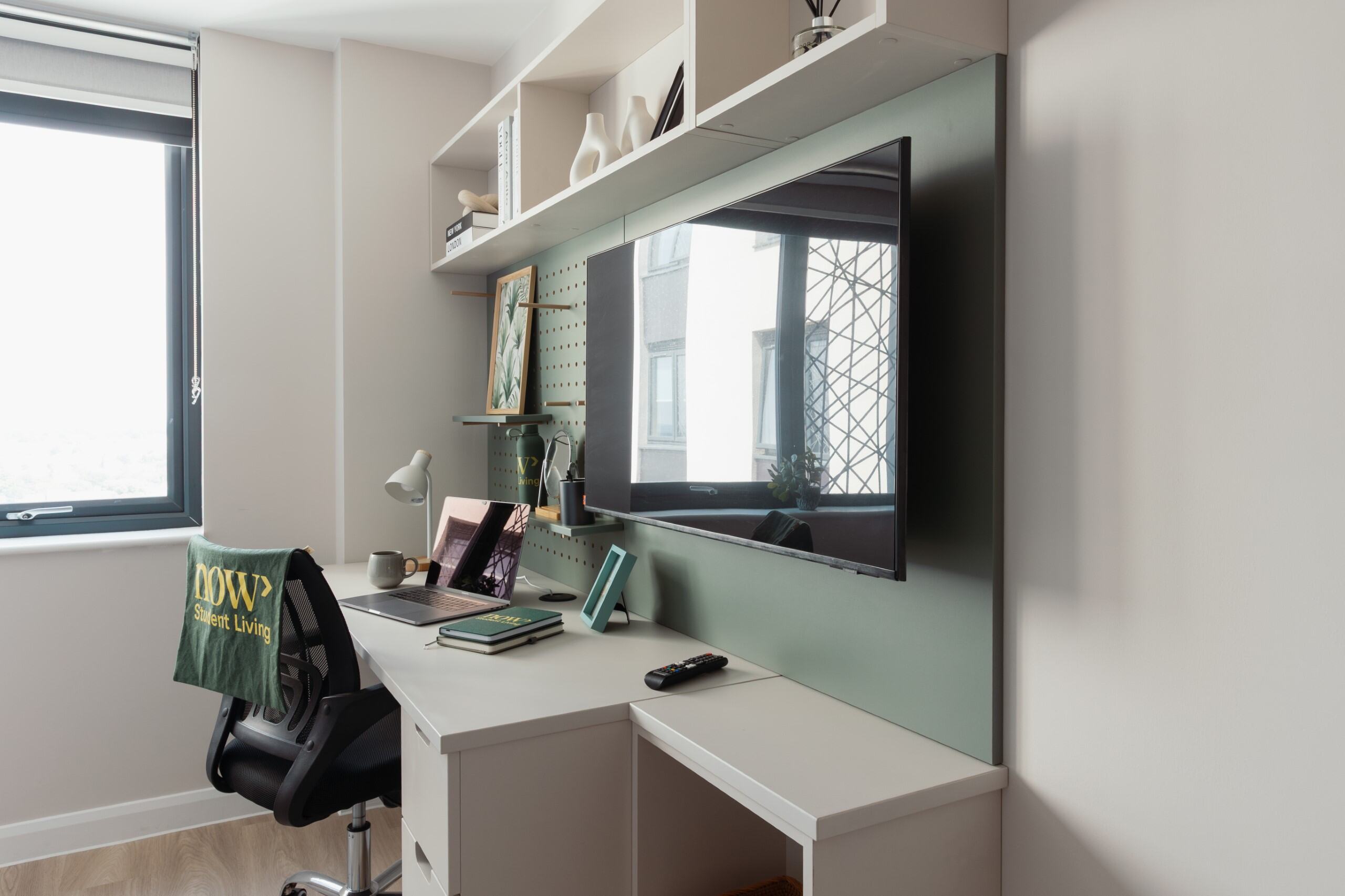  Platinum Studio - Mid Floors  -  Skyline  - Gallery -  6