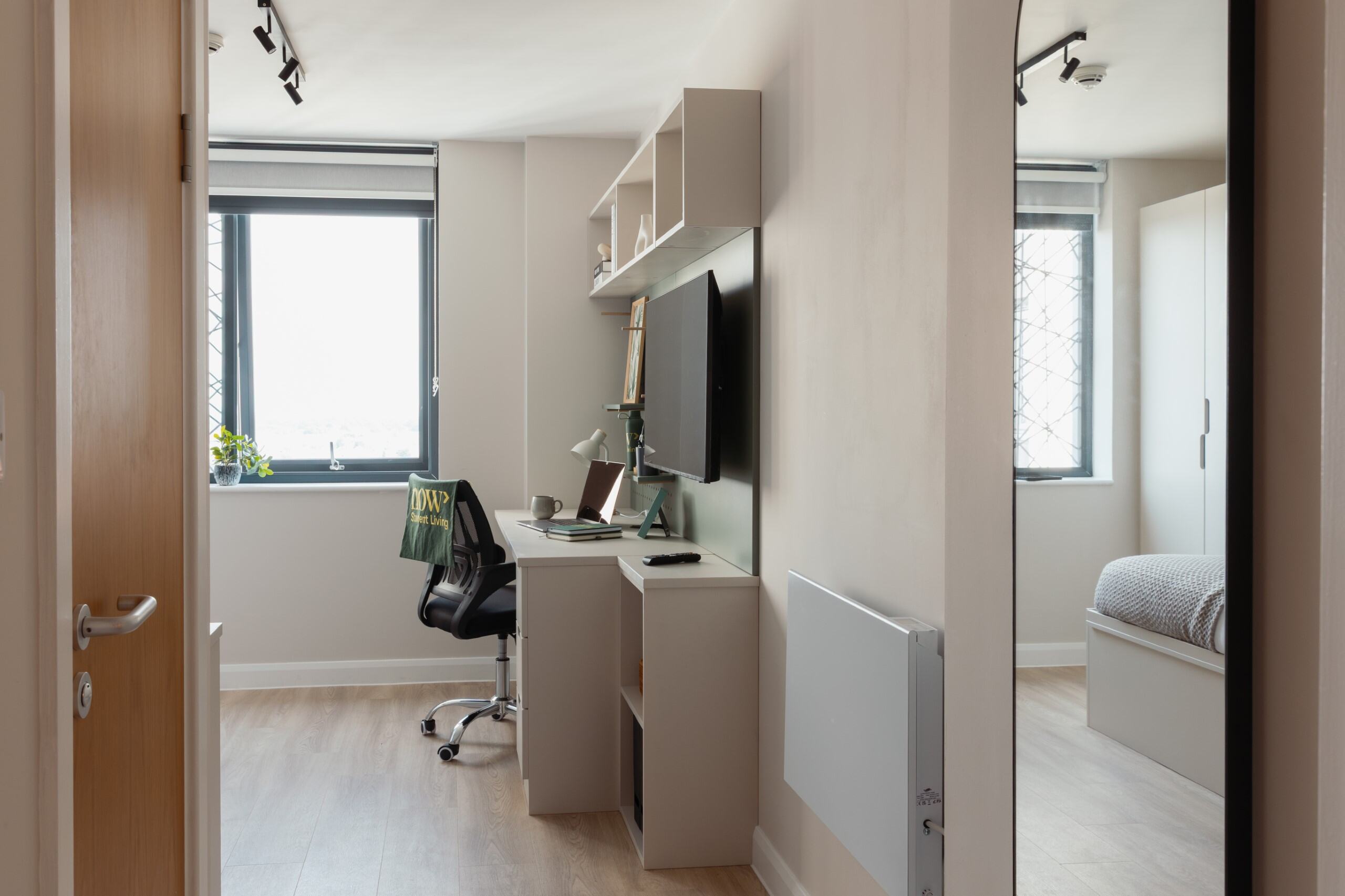  Platinum Studio - High Floors  -  Skyline  - Gallery -  5
