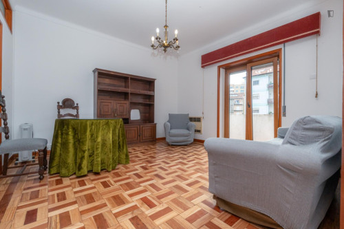Very cool bedroom in a 4-bedroom flat