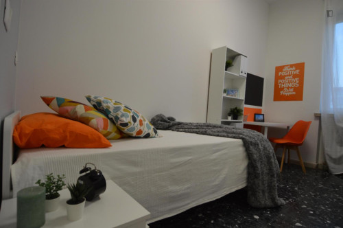 Very homely single bedroom near Parco del Popolo