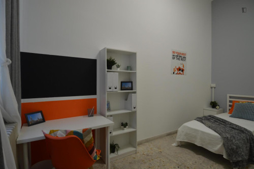 Cosy single bedroom in shared flat near the Reggio Emilia railway station - Gallery - 11