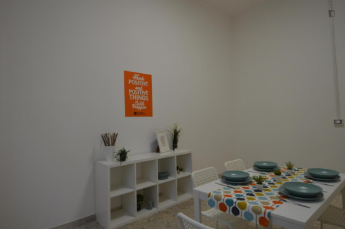 Cosy single bedroom in shared flat near the Reggio Emilia railway station - Gallery - 14