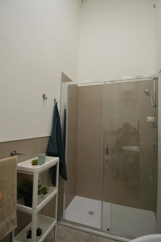 Cosy single bedroom in shared flat near the Reggio Emilia railway station - Gallery - 9