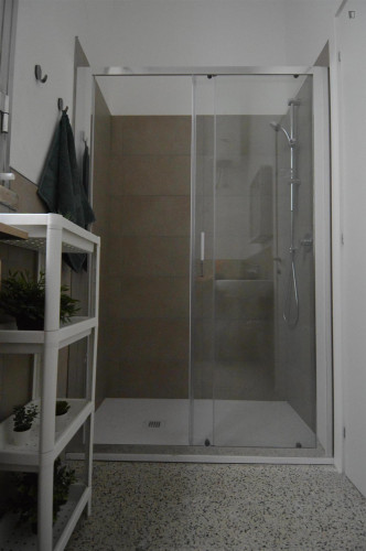Cosy single bedroom in shared flat near the Reggio Emilia railway station - Gallery - 7