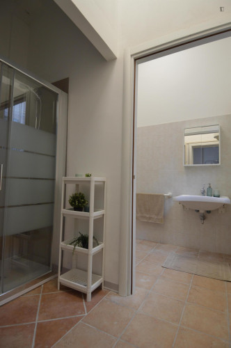 Cosy single bedroom in shared flat near the Reggio Emilia railway station