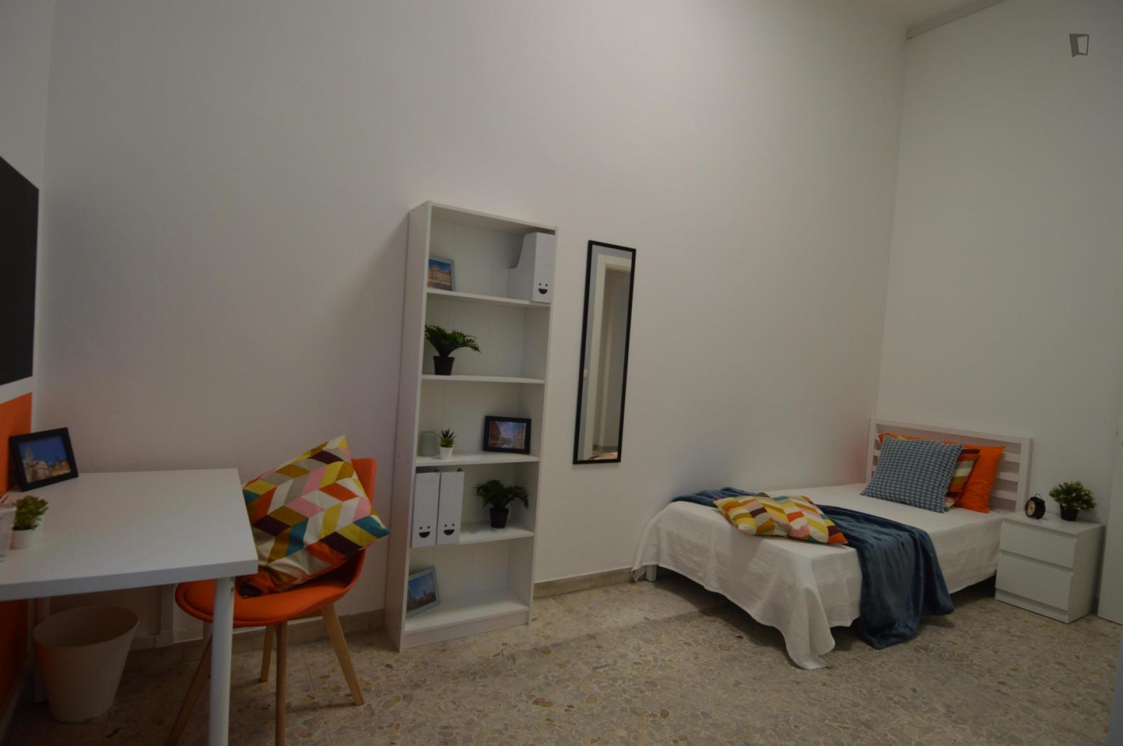  Nice Single Bedroom In The Close Vicinity Of The University Of Modena And Reggio Emilia  -  Nice single bedroom in the close vicinity of the University of Modena and Reggio Emilia  - Gallery -  1