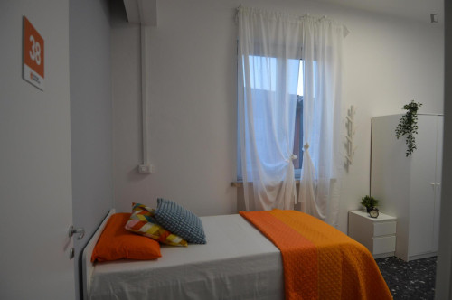 Appealing single bedroom near Parco del Popolo - Gallery - 8