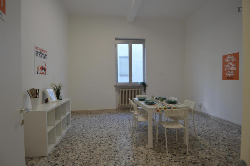 Very pleasant double bedroom in the centre of Reggio Emilia - Gallery - 9