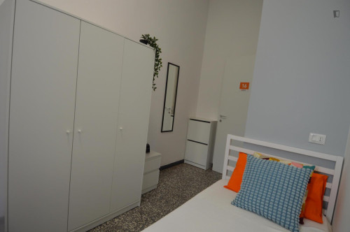 Neat and cosy single bedroom in the heart of Reggio Emilia
