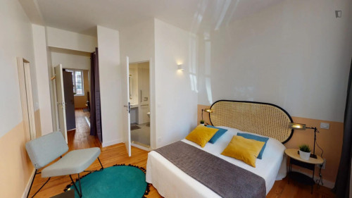 Welcoming en-suite bedroom near Basilique Saint-Sernin