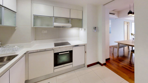 Stylish Vibrant Apt. w/ City Views near Red Dot Design Museum