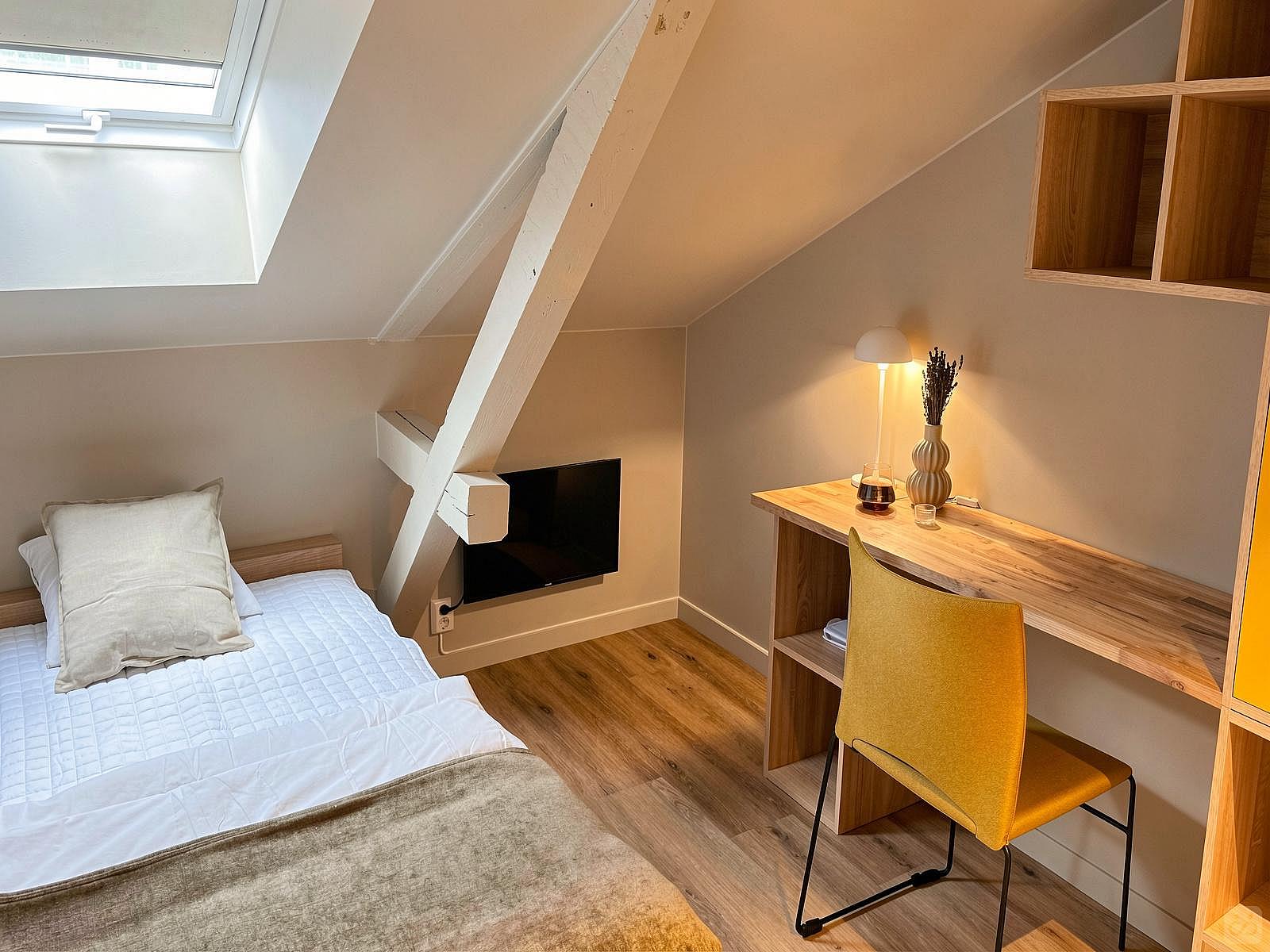 Room 1 - Standard - Private - 5