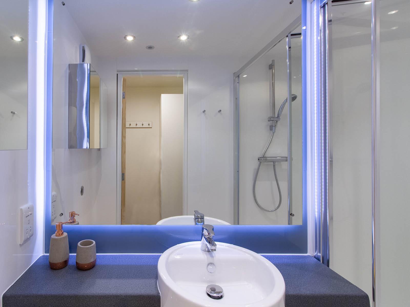  Bronze En Suite (Compact Cluster)  -  Bridge Street Exchange  - Gallery -  3