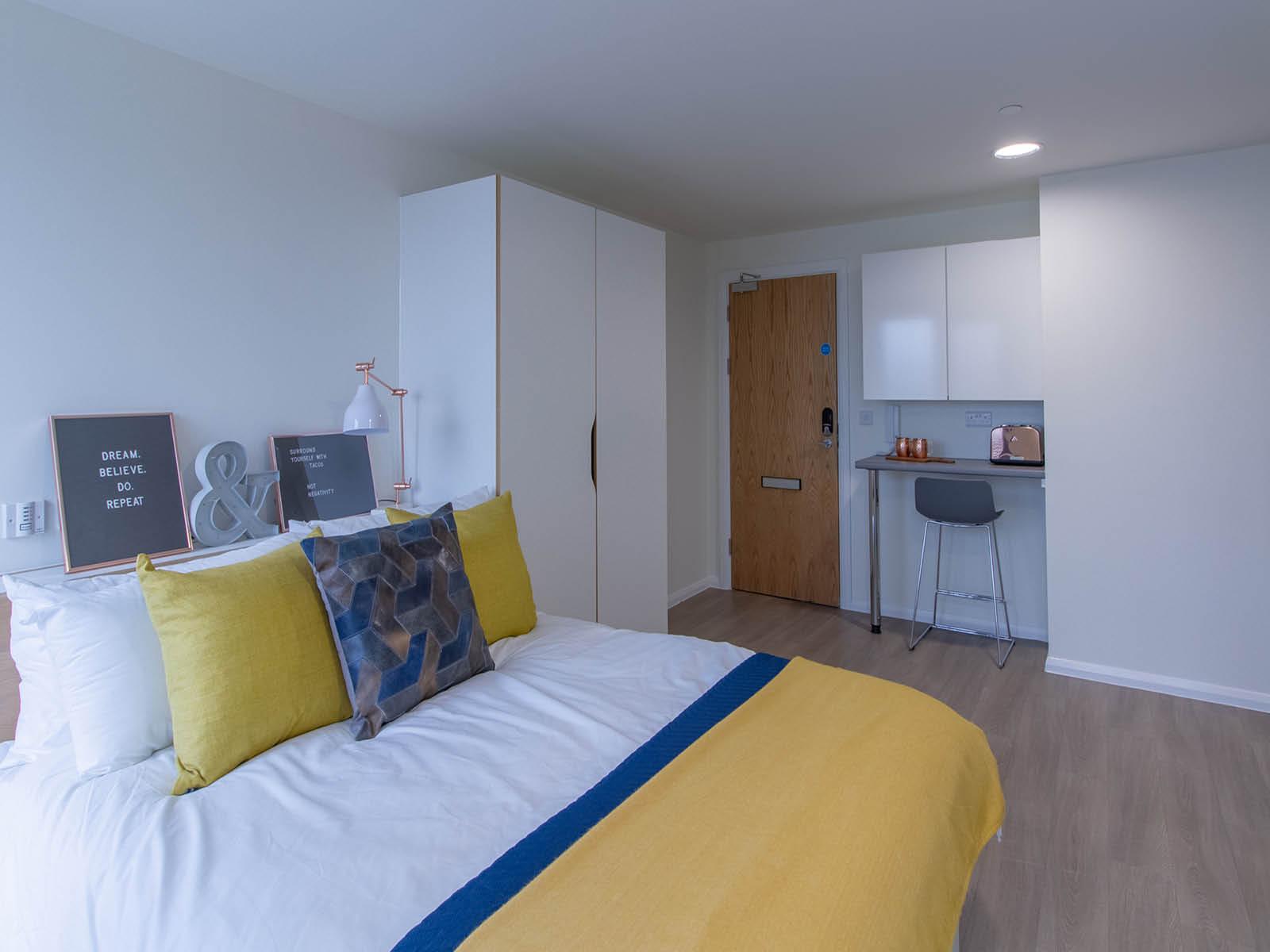  Platinum Plus Studio  -  Bridge Street Exchange  - Gallery -  1