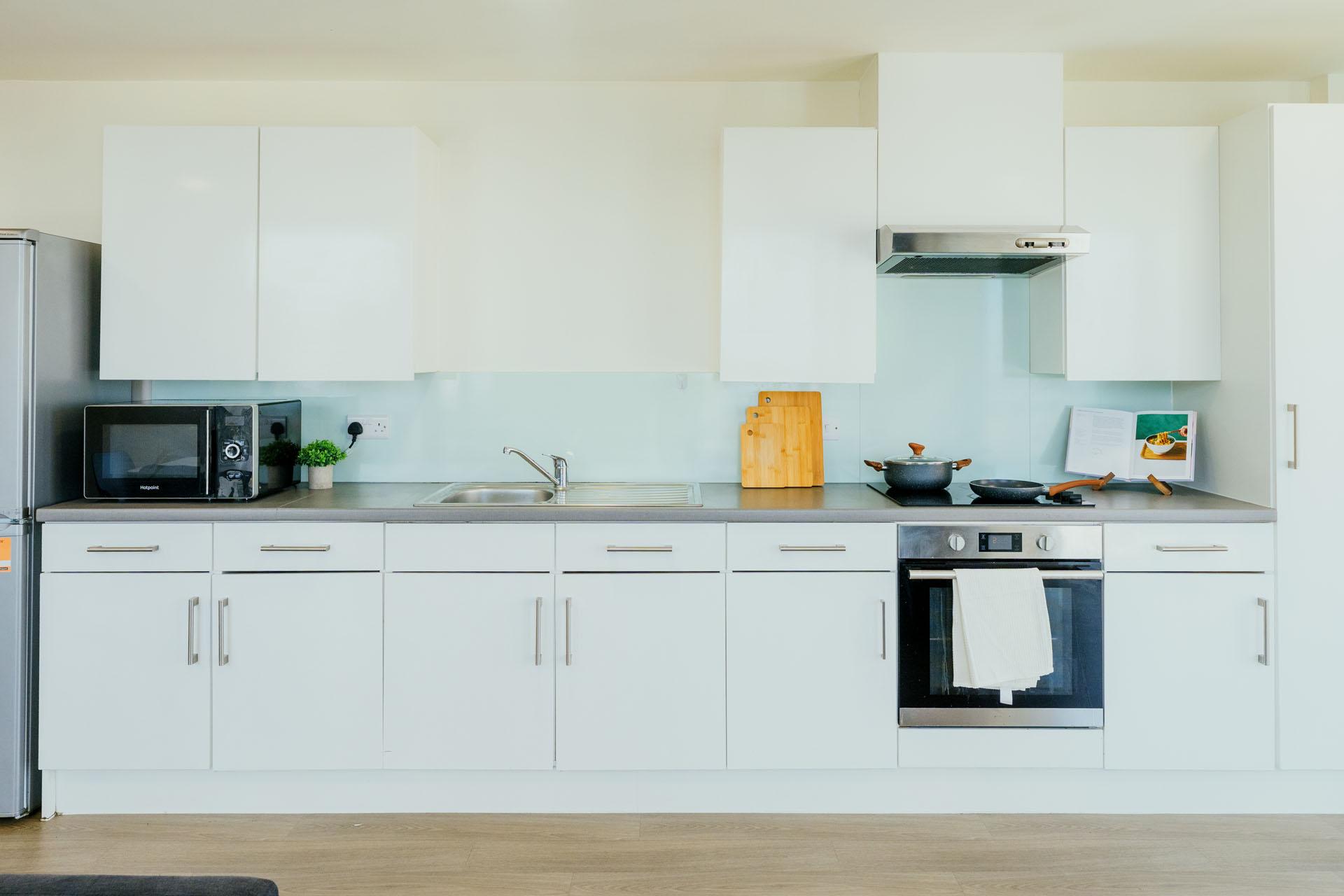  Platinum En Suite (Top Floors, City View)  -  Bridge Street Exchange  - Gallery -  3