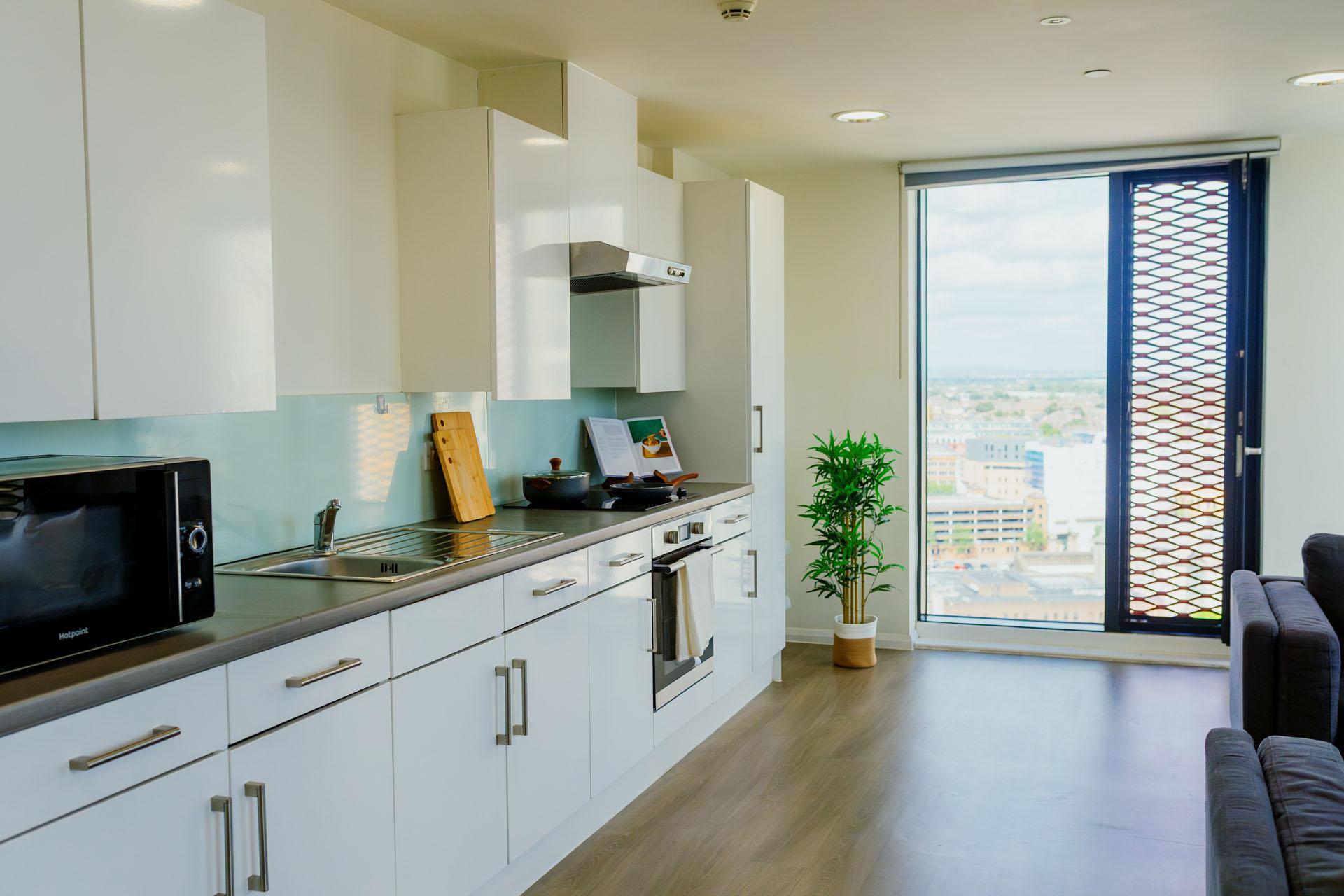 Gold En Suite (Mid Floors) - Bridge Street Exchange - Gallery - 9