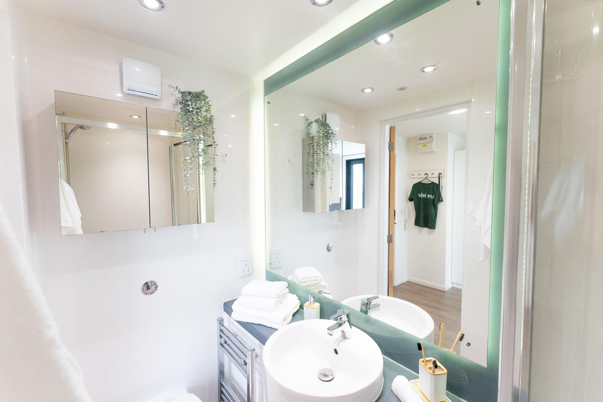Gold En Suite (Mid Floors) - Bridge Street Exchange - Gallery - 11