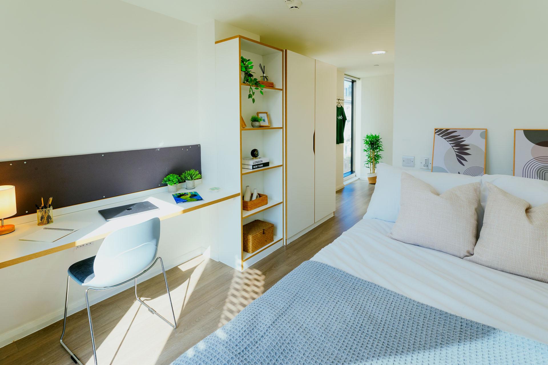 Silver En Suite - Bridge Street Exchange - Gallery - 9