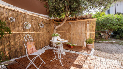 Appealing 2-bedroom apartment near the S. Rossore train station 