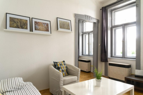 Very welcoming 1-bedroom apartment in Terézváros - Gallery - 9